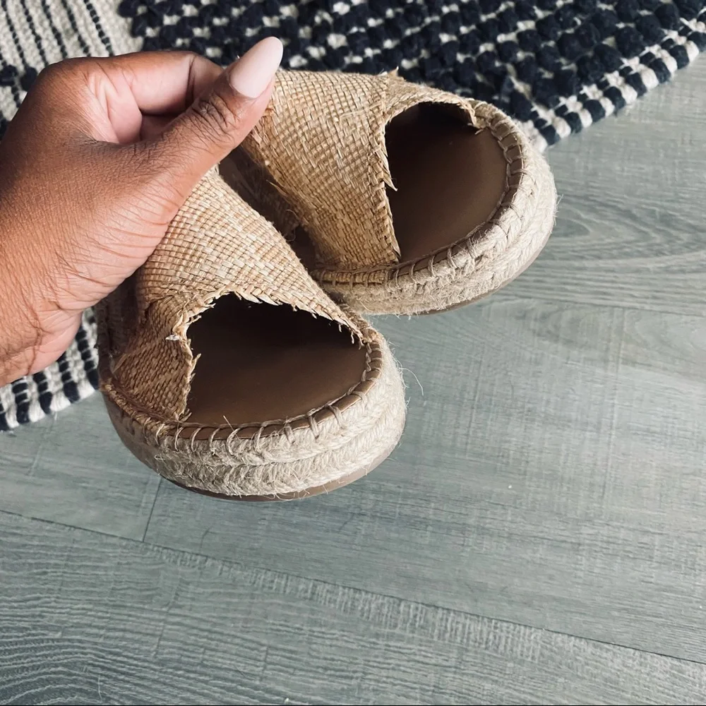 Universal Thread Natural Tan Frayed Espadrille Slide Sandals